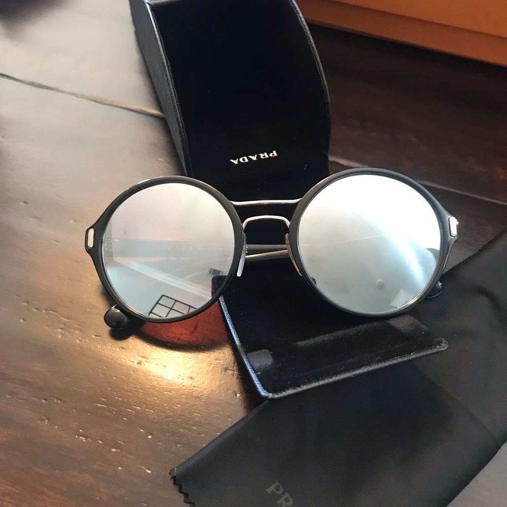 Prada sunglass